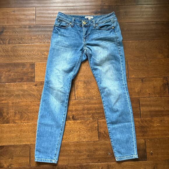 Cabi Jeans Low Rise Slim Ankle Jeans Medium Wash Denim Blue Women's Size 6 - Picture 1 of 9